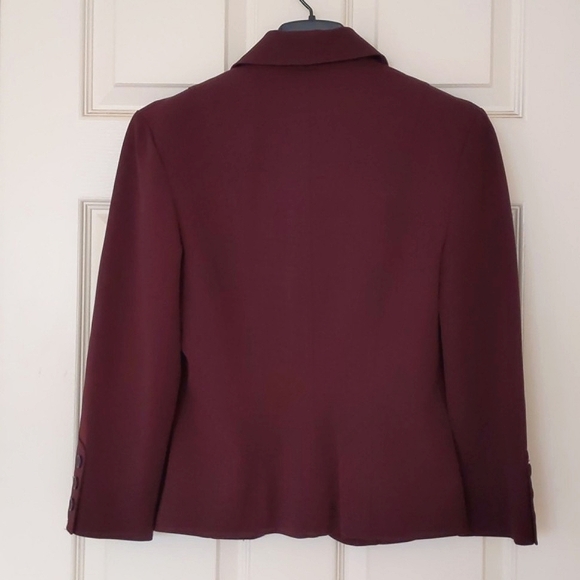 NWT. The Limited Woman's Full lined blazer. - Picture 4 of 5